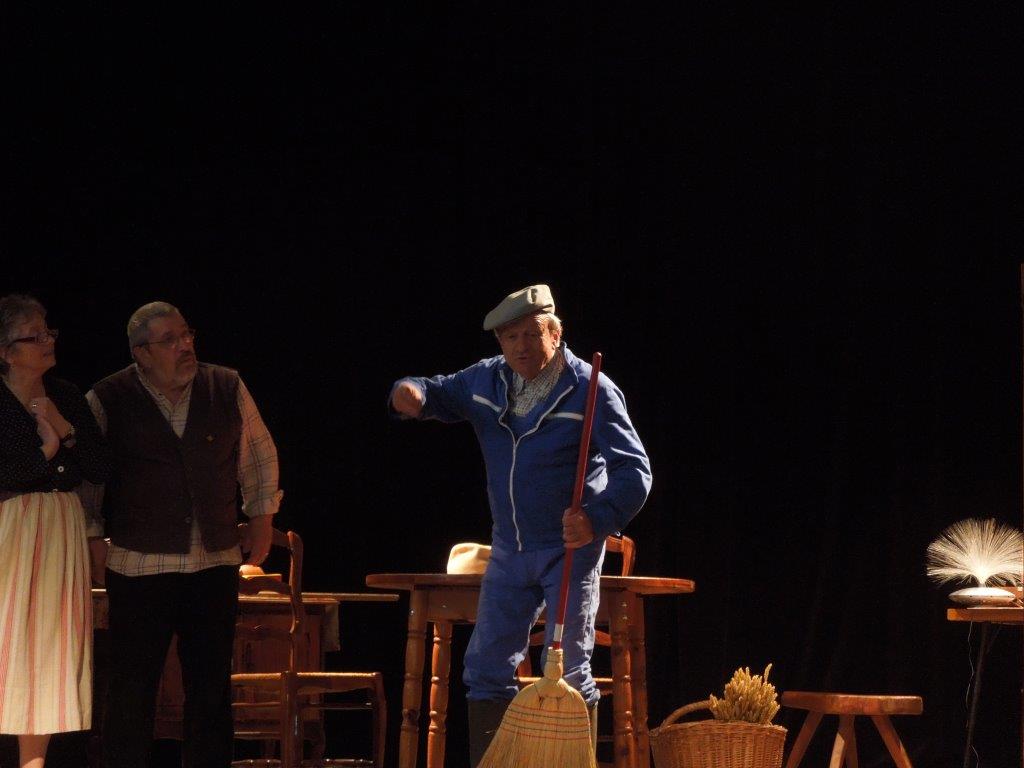 Tuez Les Tous Dieu Reconnaitra Les Siens Simon De Montfort